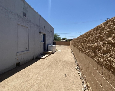 1513 W Taylor Street - Photo Thumbnail 10