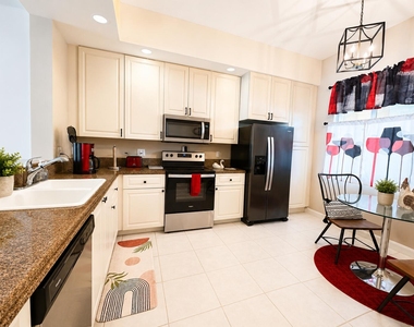 21 Harbour Isle Drive W - Photo Thumbnail 1