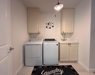 21 Harbour Isle Drive W - Photo Thumbnail 8