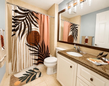 21 Harbour Isle Drive W - Photo Thumbnail 3