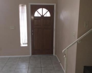506 W Dennis Court - Photo Thumbnail 7
