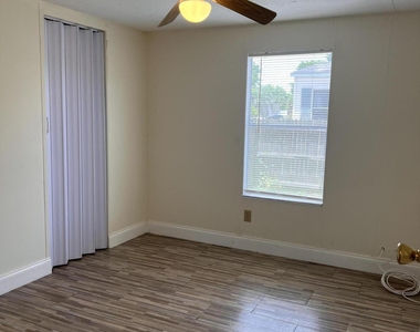 10629 S 228th Lane - Photo Thumbnail 11