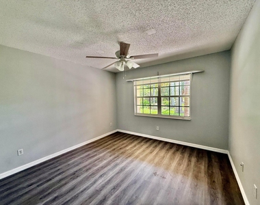 5707 Silver Oak Drive - Photo Thumbnail 21