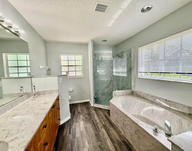5707 Silver Oak Drive - Photo Thumbnail 7