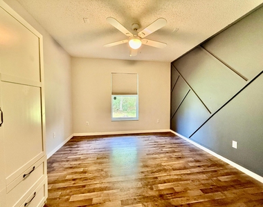 5707 Silver Oak Drive - Photo Thumbnail 20