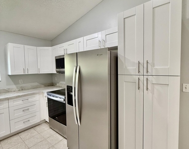 5707 Silver Oak Drive - Photo Thumbnail 15