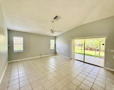 5707 Silver Oak Drive - Photo Thumbnail 3