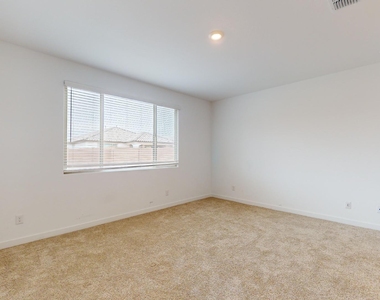 9332 W Encinas Lane - Photo Thumbnail 13