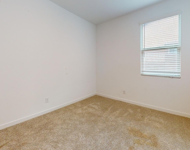 9332 W Encinas Lane - Photo Thumbnail 36