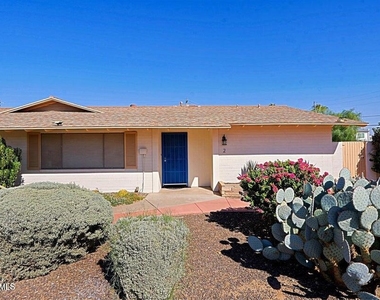 6203 N 12th Place - Photo Thumbnail 2