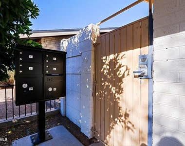 6203 N 12th Place - Photo Thumbnail 26