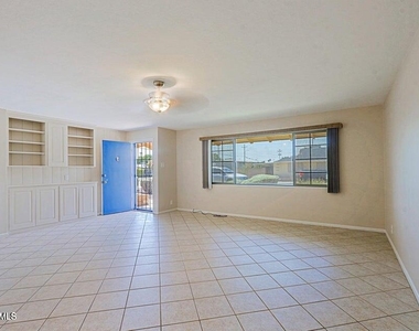 6203 N 12th Place - Photo Thumbnail 10