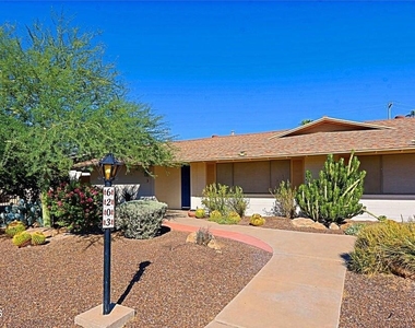 6203 N 12th Place - Photo Thumbnail 3