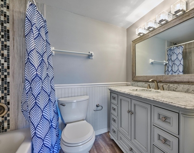 12021 W Greenway Drive - Photo Thumbnail 32