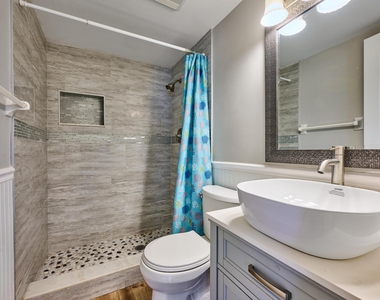 12021 W Greenway Drive - Photo Thumbnail 23