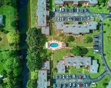 12021 W Greenway Drive - Photo Thumbnail 44