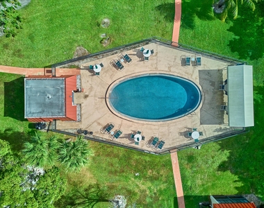 12021 W Greenway Drive - Photo Thumbnail 8