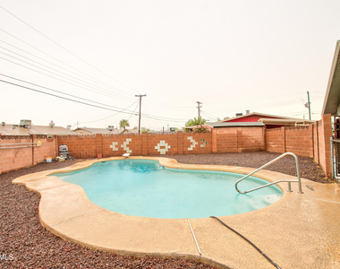 3417 W Marlette Avenue - Photo Thumbnail 32