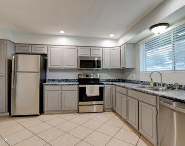 3417 W Marlette Avenue - Photo Thumbnail 18
