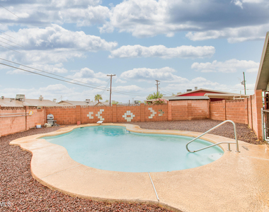 3417 W Marlette Avenue - Photo Thumbnail 31