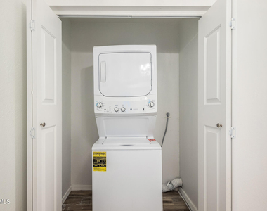 4718 W Orangewood Avenue - Photo Thumbnail 23