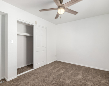 4718 W Orangewood Avenue - Photo Thumbnail 15