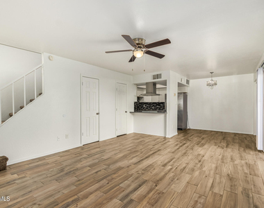 4718 W Orangewood Avenue - Photo Thumbnail 6