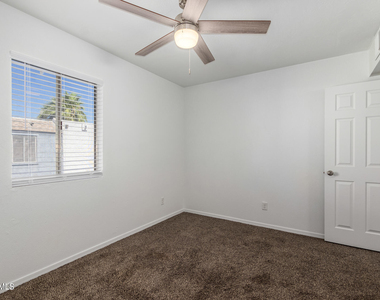 4718 W Orangewood Avenue - Photo Thumbnail 17