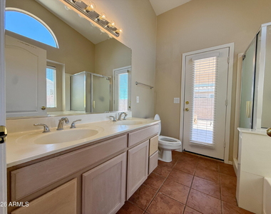 9821 W Yukon Drive - Photo Thumbnail 19