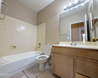 9821 W Yukon Drive - Photo Thumbnail 26