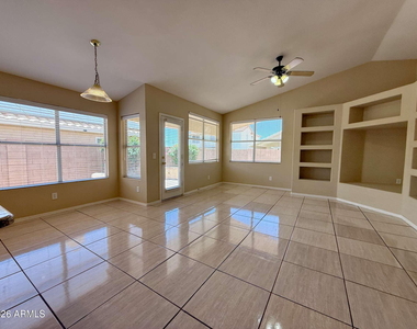 9821 W Yukon Drive - Photo Thumbnail 10
