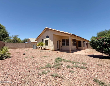 9821 W Yukon Drive - Photo Thumbnail 32