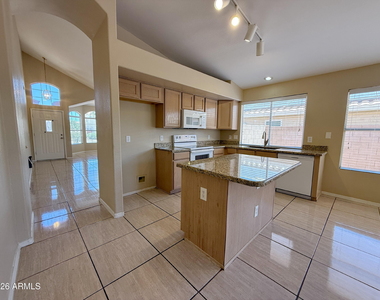 9821 W Yukon Drive - Photo Thumbnail 9