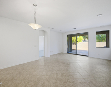 5643 E Alder Avenue - Photo Thumbnail 8