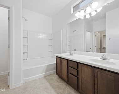 5643 E Alder Avenue - Photo Thumbnail 20