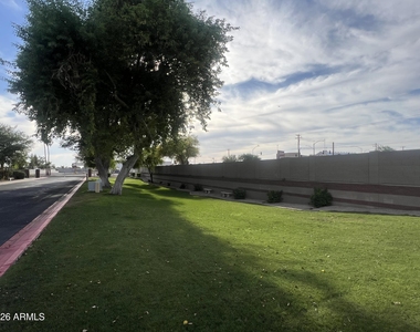 5643 E Alder Avenue - Photo Thumbnail 7