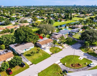 4271 Empress Street - Photo Thumbnail 31