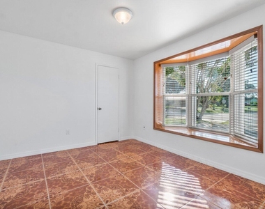 4271 Empress Street - Photo Thumbnail 17
