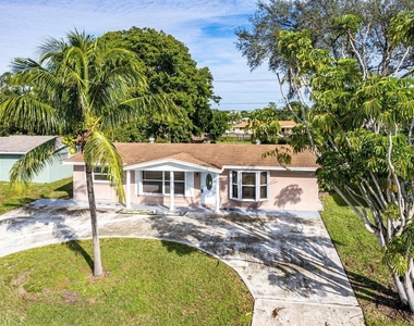 4271 Empress Street - Photo Thumbnail 25
