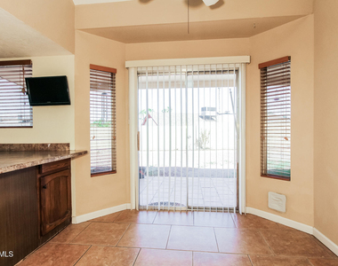 16215 N 16th Street - Photo Thumbnail 4