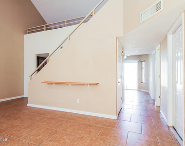 16215 N 16th Street - Photo Thumbnail 1