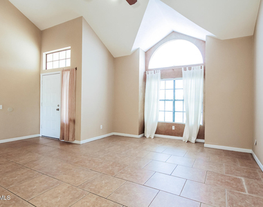 16215 N 16th Street - Photo Thumbnail 3