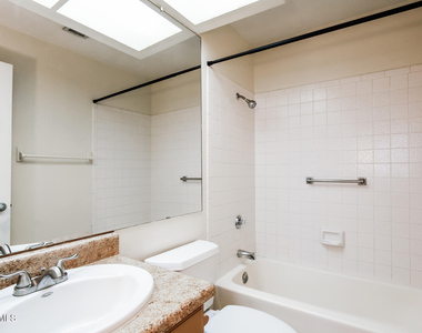 16215 N 16th Street - Photo Thumbnail 11