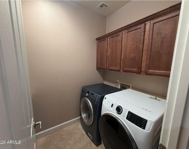 421 W Wisteria Place - Photo Thumbnail 33
