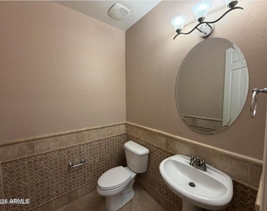 421 W Wisteria Place - Photo Thumbnail 9