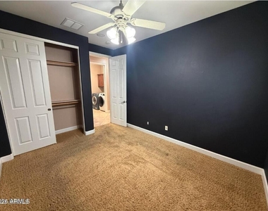 421 W Wisteria Place - Photo Thumbnail 32