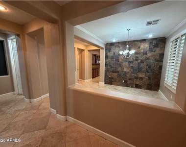 421 W Wisteria Place - Photo Thumbnail 2