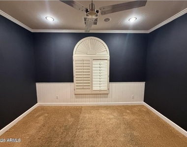 421 W Wisteria Place - Photo Thumbnail 8