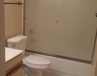 2341 W Shawnee Drive - Photo Thumbnail 8