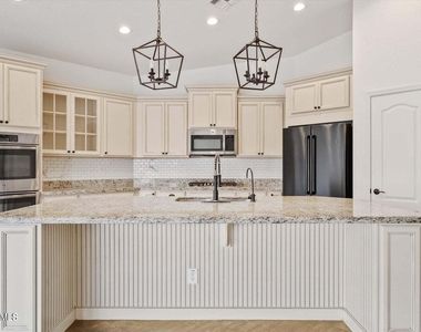 22218 E Cherrywood Drive - Photo Thumbnail 2